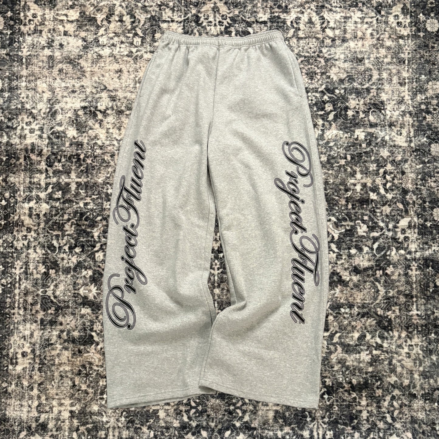 Cursive Sweatpants Grey
