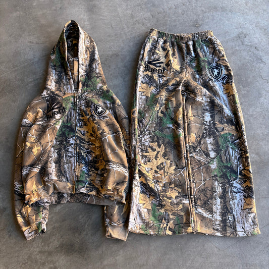 Crested Set Camo