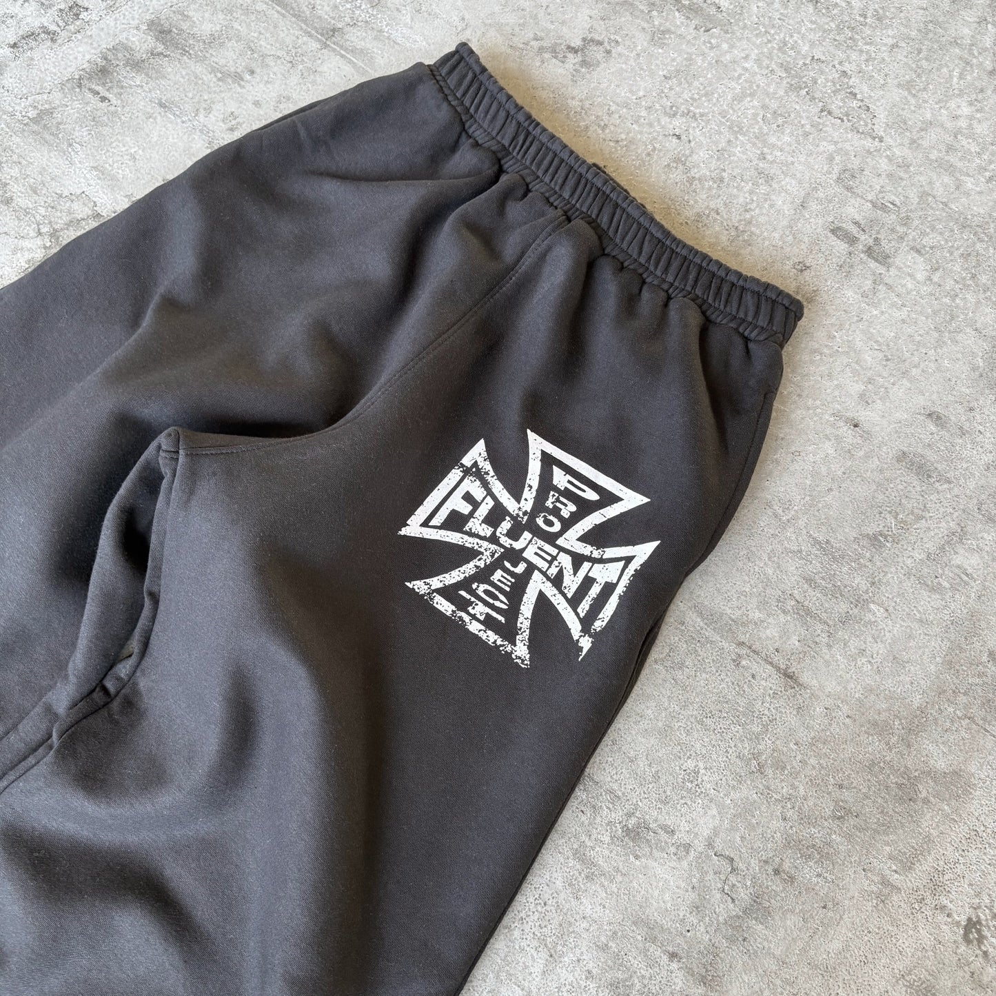 Fluent Cross Sweatpants Black
